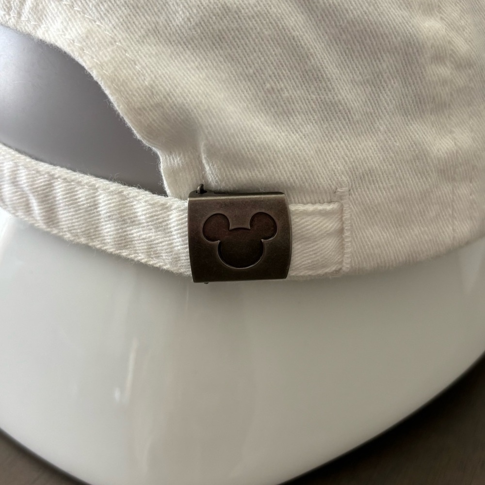 VINTAGE DISNEY | DISNEY VACATION CLUB ADJUSTABLE HAT - Picture 4 of 6